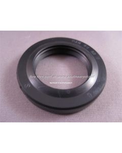 09283-27001 T & GT500 Seal front sprocket (only 5 available)