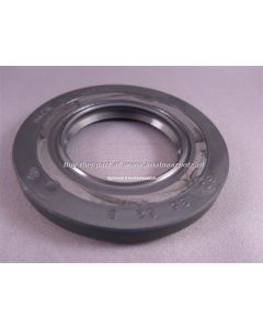 09283-30003 GT & T500  Crankshaft seal Middle