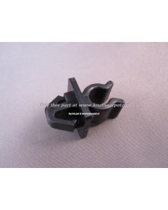 09403-07306 GT 380 550 clamb side cover