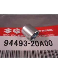 94493-20A00 RG500 spacer cowling under