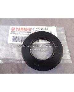 93102-35109 RD350 YPVS Front sprocket oil seal (35X62X6-371)