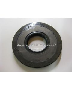 09283-25014  T & GT 500 crankshaft seal LH